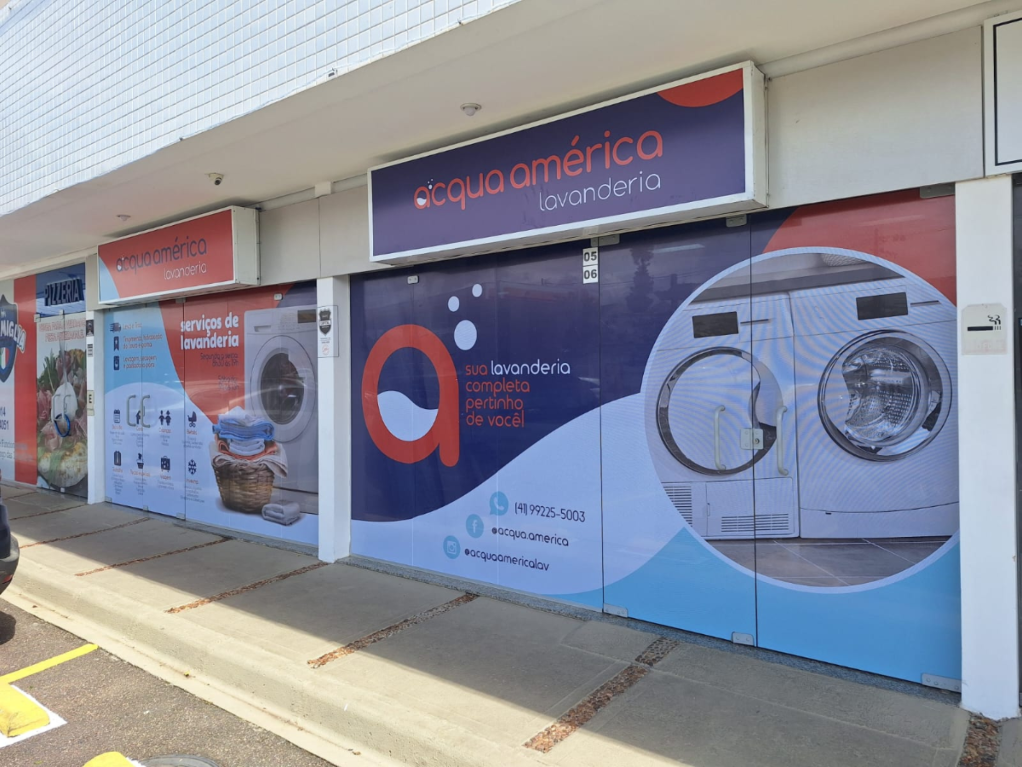 Fachada da Lavanderia Acqua América em Curitiba
